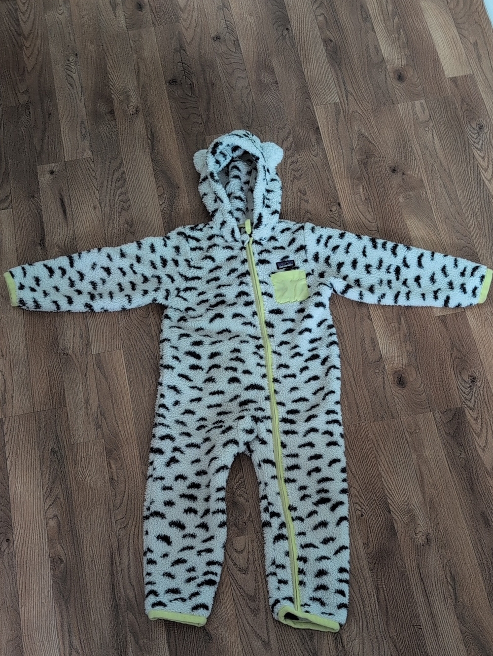 Patagonia Kids Snow Leopard Furry Friends Fleece Bunting Great, 5T, GUC